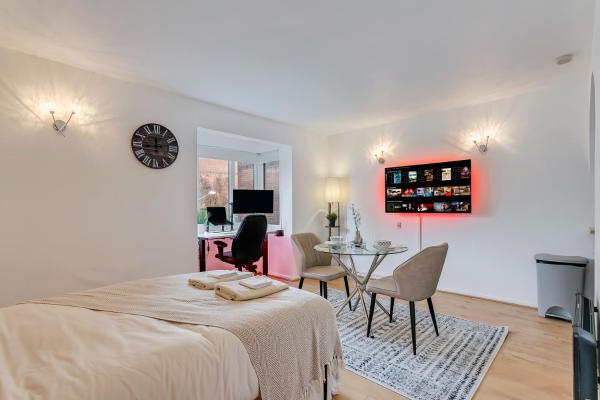 Na zdjęciu widoczny jest obiekt Aryas Apartments London położony w mieście Edgware.