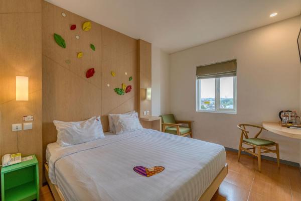 Ascent Hotel & Cafe Malang - Malang