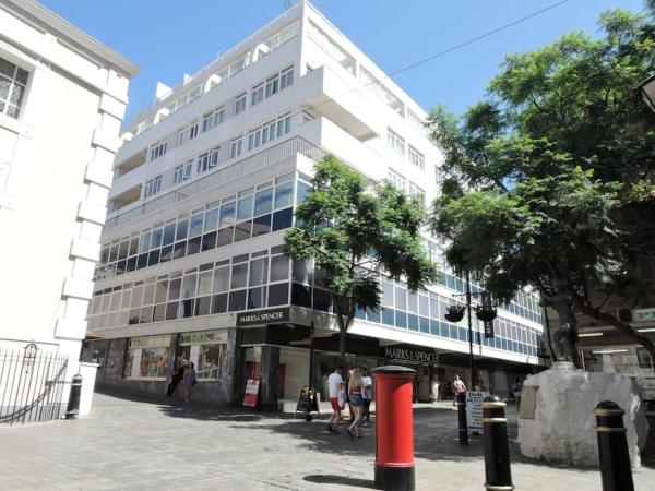 Best location 2 bed2 bath w/lift in town! (Kosher), Gibraltar