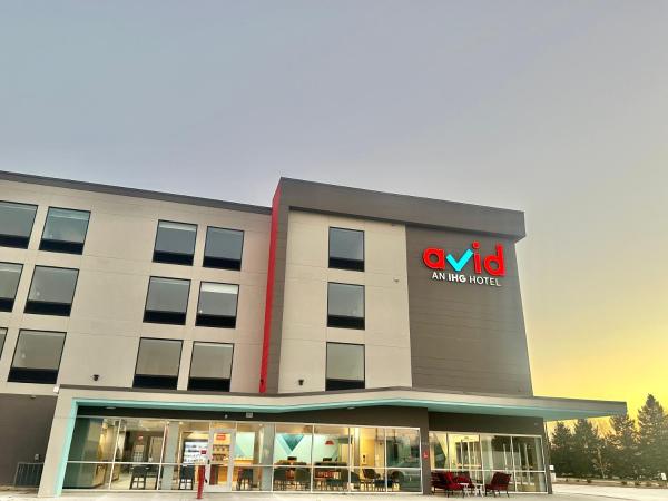 Na fotografii je vidět objekt AVID Hotels - Fort Wayne North by IHG nacházející se ve městě Fort Wayne.