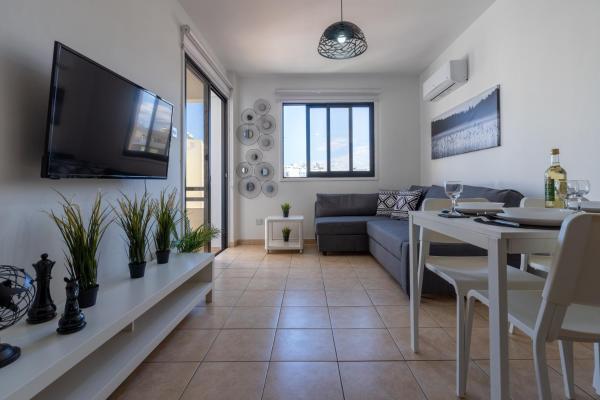 Polyn 1- Bedroom Apartment In Larnaca - Larnaca