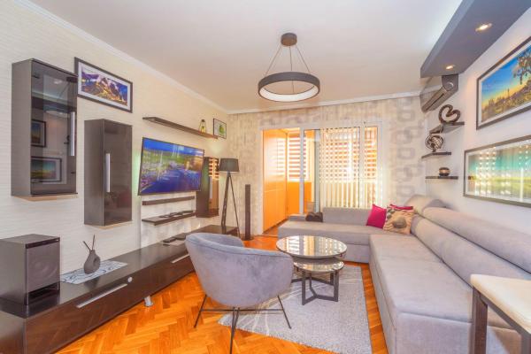 Nella foto è visibile l'oggetto Beni Apartment situato nella città di Bar.