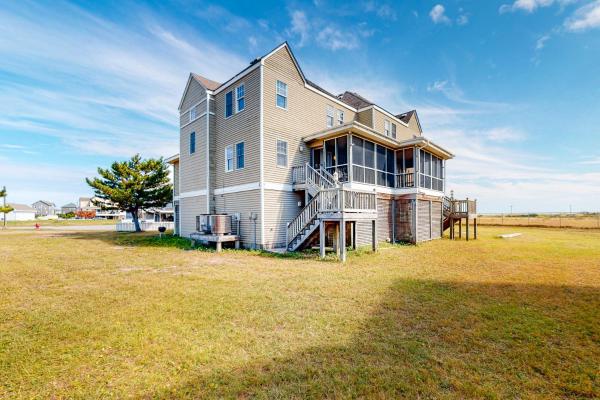 写真にはバクストン市にあるSwordfish #20B-CACが写っています。