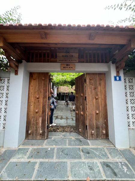 Op de foto is het object Đường lâm village homestay te zien, gelegen in de stad Thịnh Thôn.