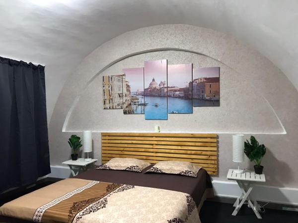 A la foto es mostra l'objecte Large Apartment City Centre situat a la ciutat de Bucarest.