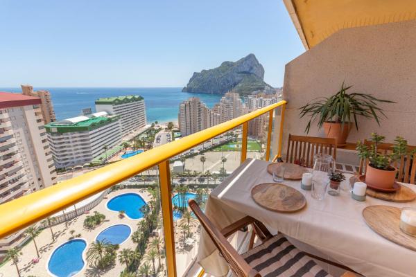 A la foto es mostra l'objecte Ambar Beach situat a la ciutat de Calp.