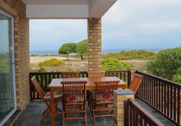 På bilden syns objektet Malkopbaai Self-Catering som ligger i staden Lambertʼs Bay.