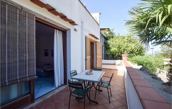 A la foto es mostra l'objecte Nice Apartment In Lacco Ameno With Wifi situat a la ciutat de Ischia.