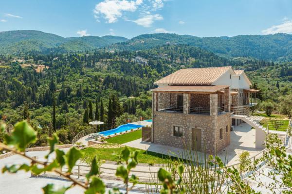 照片显示了位于Agios Nikitas市的Milos Mountain - Villa Nikitas物件。