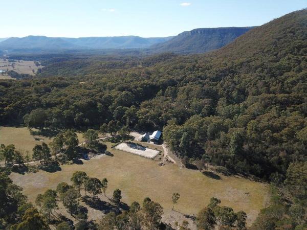 Na foto é possível ver o objeto Hidden Gem, Megalong Valley, Blue Mountains localizado na cidade de Kanimbla.