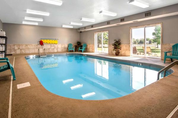 A la foto es mostra l'objecte Econo Lodge situat a la ciutat de Rushville.
