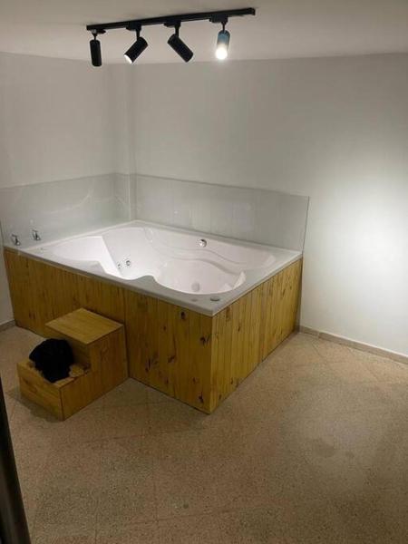 Na zdjęciu widoczny jest obiekt Cozy house en envigado con Jacuzzi położony w mieście Envigado.
