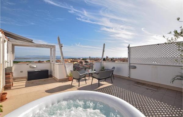 Cozy Apartment In Santantioco With Jacuzzi - Sant'Antioco