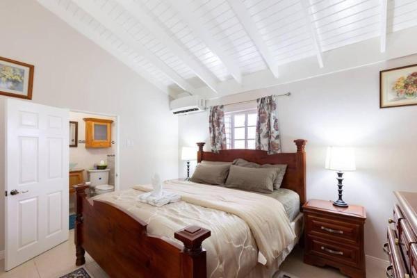 Loft - Sleeps 4 - Parking - Balcony, Кингстон