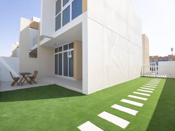 Na fotografii je vidět objekt Corner 3Bedroom Townhouse in Avencia Cluster DH2 nacházející se ve městě Dubaj.