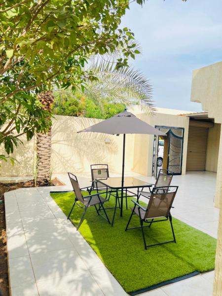 A la foto es mostra l'objecte FANATEER SUDAYER VILLA situat a la ciutat de Al Fanātīr.