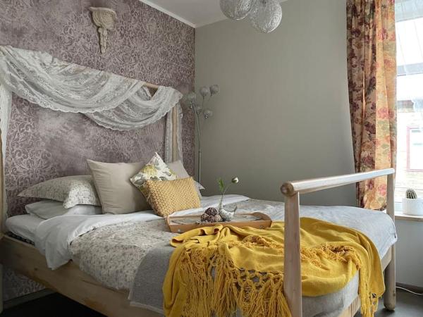 A la foto es mostra l'objecte Elegant & Central 1Br w Free Parking - Sleeps 4 situat a la ciutat de Riga.