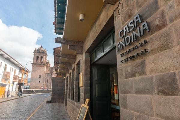 Na fotografii je vidět objekt Casa Andina Standard Cusco Catedral nacházející se ve městě Cuzco.