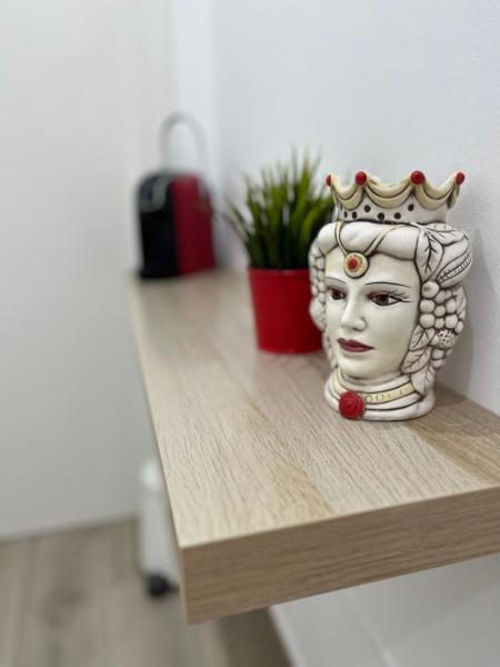 På bilden syns objektet Dimora sicula guest house som ligger i staden Catania.