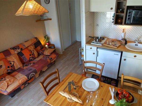 Charmant T2 Rdc Avec Jardinet Et Parking, Proche Thermes Et Commerces - Fr-1-313-152 - Les