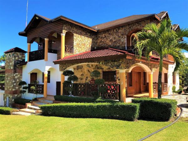 A la foto es mostra l'objecte Villa Amila By Hospedify Hermosa Villa para 20 personas y a 4 minutos del Río de Jarabacoa situat a la ciutat de Jarabacoa.