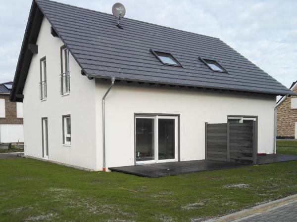 På billedet ses objektet Haus Luv & Haus Lee - Nordseebad Burhave beliggende i byen Burhave.