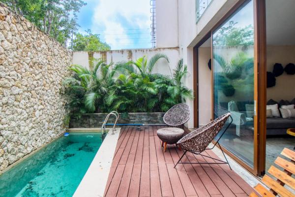 A la foto es mostra l'objecte Ikebana Villa situat a la ciutat de Tulum.