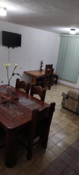 Na zdjęciu widoczny jest obiekt Alcatraz House (Tecnológico de Monterrey College) położony w mieście Mendiola.