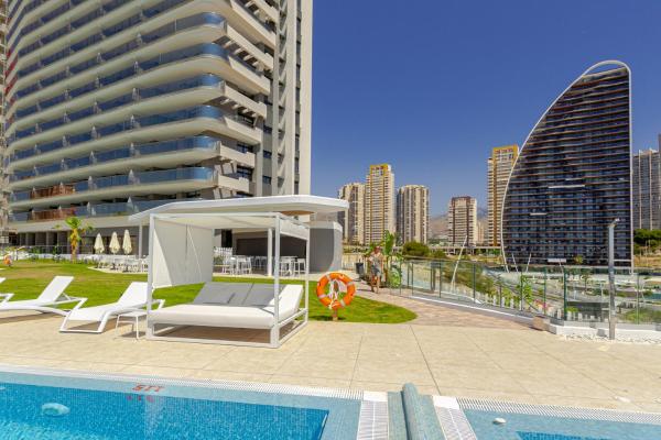 A la foto es mostra l'objecte SUNSET CLIFFS sunny apARTs situat a la ciutat de Benidorm.