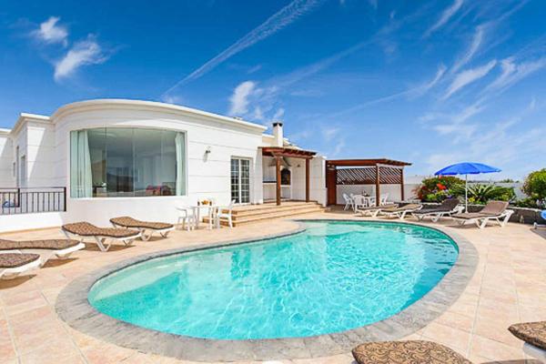 Na zdjęciu widoczny jest obiekt Villa Acentijo położony w mieście Puerto Calero.