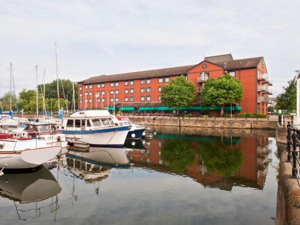 Na fotografii je vidět objekt Holiday Inn Hull Marina by IHG nacházející se ve městě Hull.