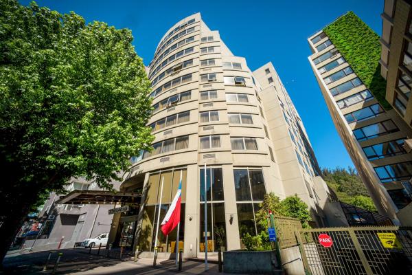 写真にはコンセプシオン市にあるHotel Diego de Almagro Concepciónが写っています。