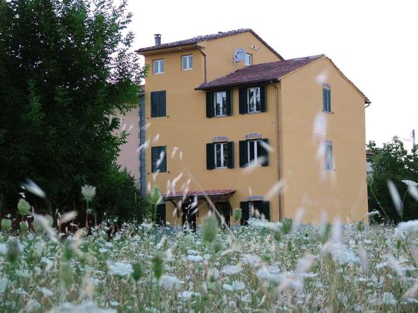 A la foto es mostra l'objecte B&B La Corte situat a la ciutat de Capannori.