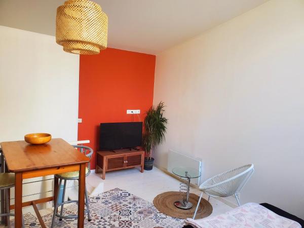 Na zdjęciu widoczny jest obiekt Appartement en Duplex położony w mieście Viviers.