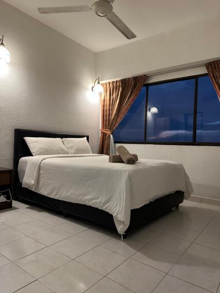 Beach Resort Home Stay SRI SAYANG APARTMENT BATU FERRINGHI 2BEDROOM, Batu Ferringhi