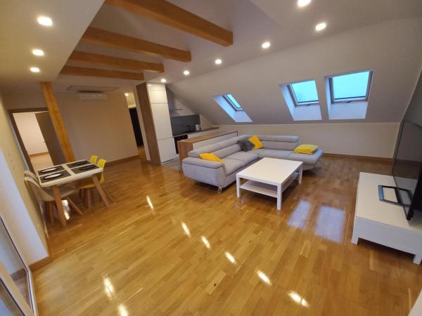 Na zdjęciu widoczny jest obiekt Apartament Lusowo położony w mieście Lusówko.