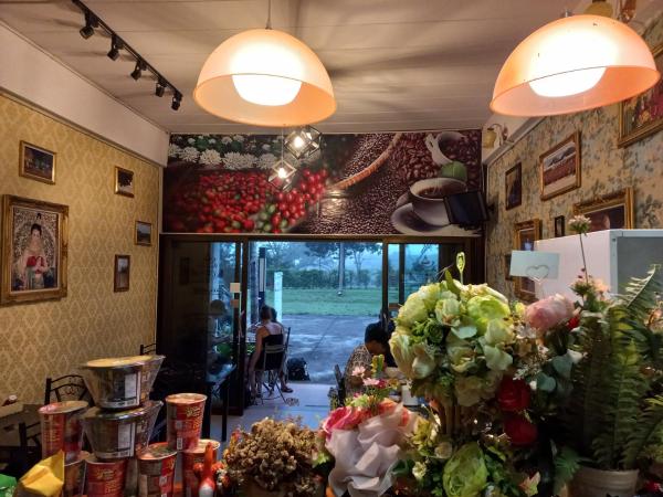 Nella foto è visibile l'oggetto Amaretto Hostel situato nella città di Suratthani.