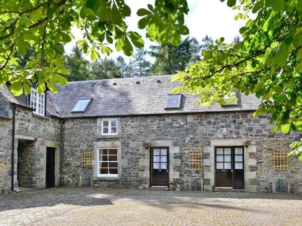 A la foto es mostra l'objecte Lategillan Cottage situat a la ciutat de Polmood.