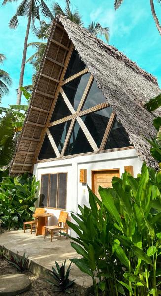 Na fotografii je vidět objekt Bermuda Triangle Bungalows nacházející se ve městě Maite.