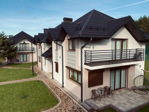På billedet ses objektet Hotel Załęcze beliggende i byen Pątnów.