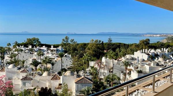 A la foto es mostra l'objecte Precioso piso con magnifica vista cerca playa situat a la ciutat de Marbella.