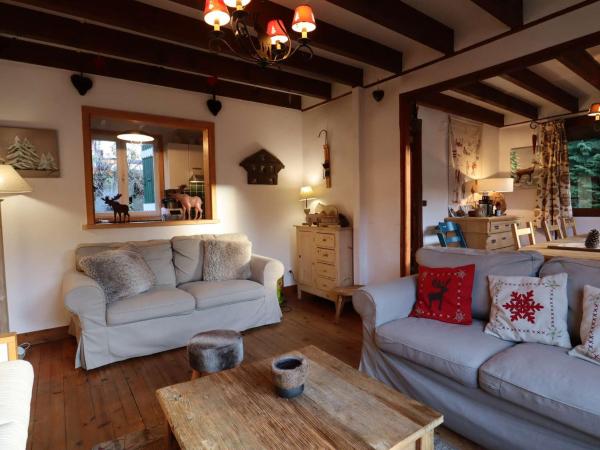 Chalet Pour 14 Personnes Avec Terrasse Au Cœur D'arêches-beaufort - Fr-1-342-294 - Areches Beaufort