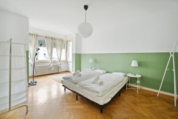Central Apartment for City Explorers 222, Zurigo