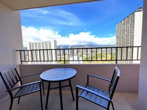 Nella foto è visibile l'oggetto Royal Kuhio 2304 - Spacious Studio with Stunning Mountain Views In the Heart of Waikiki! situato nella città di Honolulu.