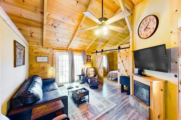 Foto 2: The Eldon Cabin Experience