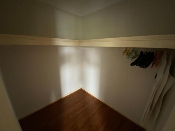Foto 2: Shared house with other guests near shopping center and theme parks