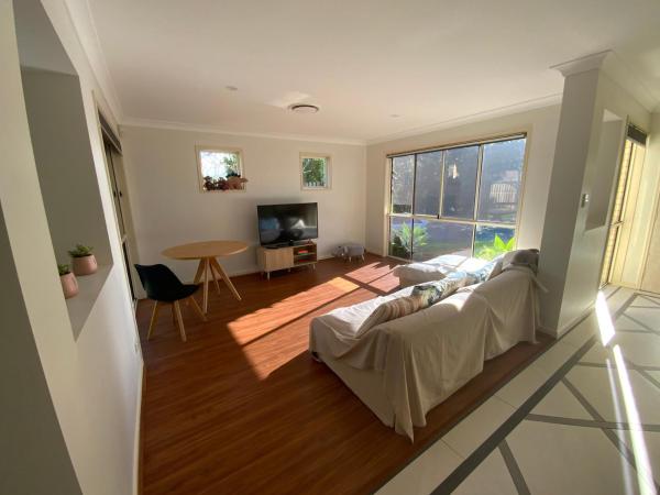 Foto 5: Shared house with other guests near shopping center and theme parks