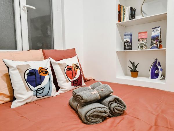 A la foto es mostra l'objecte Cosy studio VIEUX NICE à 2 pas de la MER situat a la ciutat de Niça.
