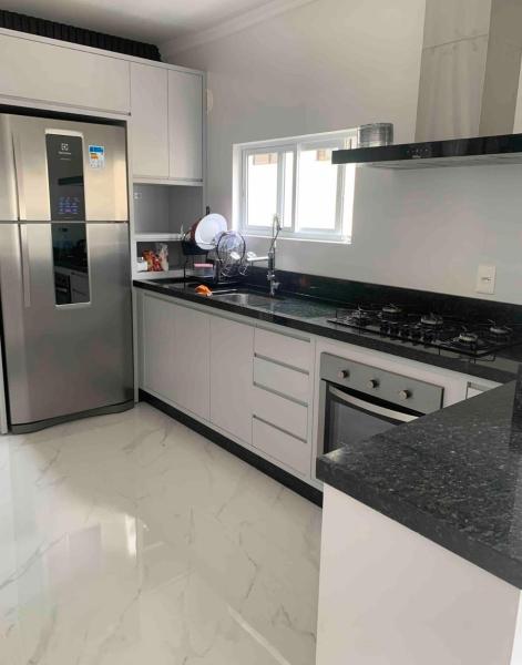 A la foto es mostra l'objecte Apartamento 3 suítes a 100m do mar situat a la ciutat de Itapema.