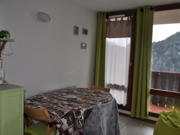 A la foto es mostra l'objecte Studio charmant à Châtel avec balcon et parking couvert proche des pistes - FR-1-693-64 situat a la ciutat de Châtel.